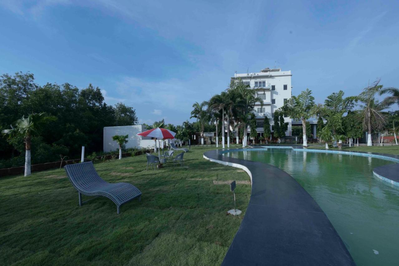 Samudra Resorts And Spa Puri Exterior foto