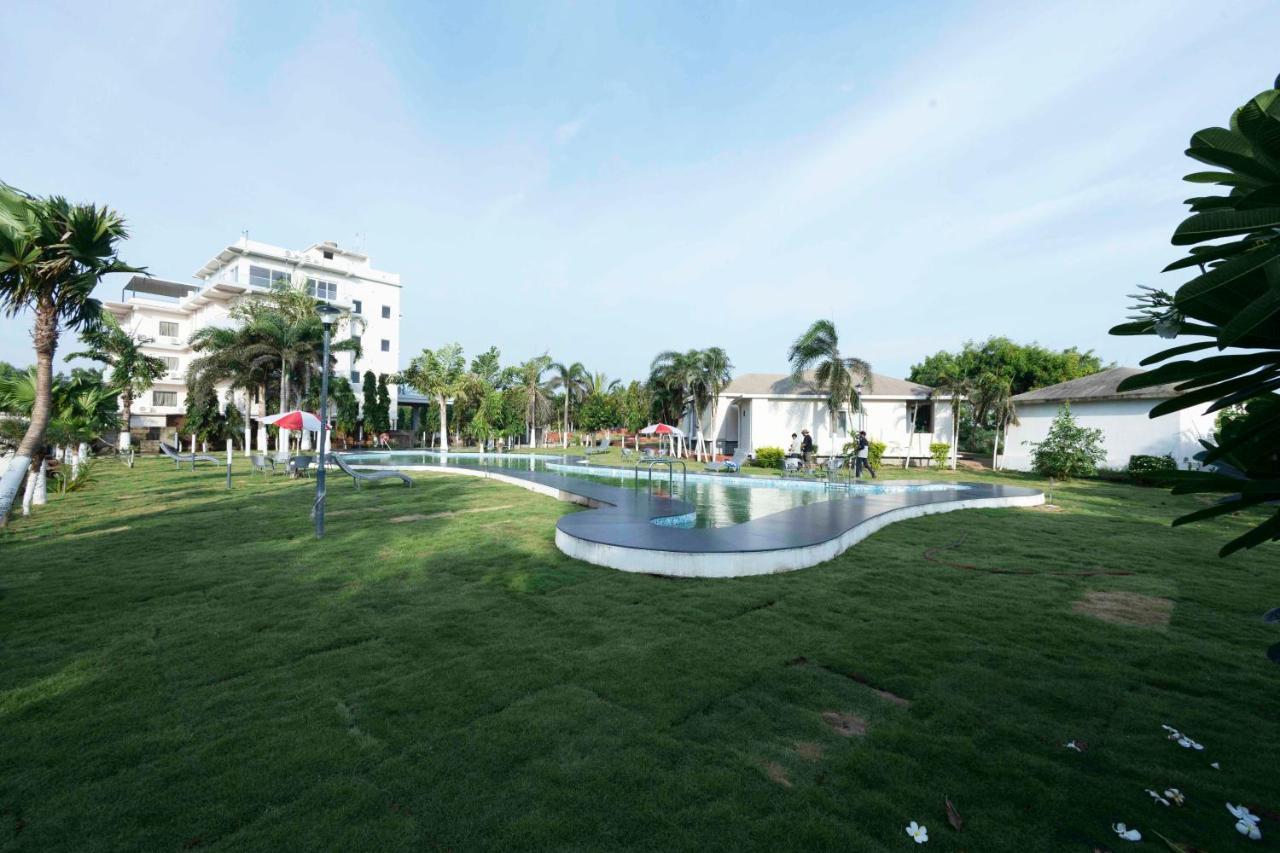 Samudra Resorts And Spa Puri Exterior foto